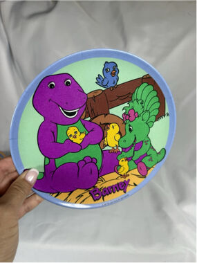 VINTAGE BARNEY THE PURPLE DINOSAUR & BABY BOP 8” PLATE PLASTIC ZAK DESIGNS